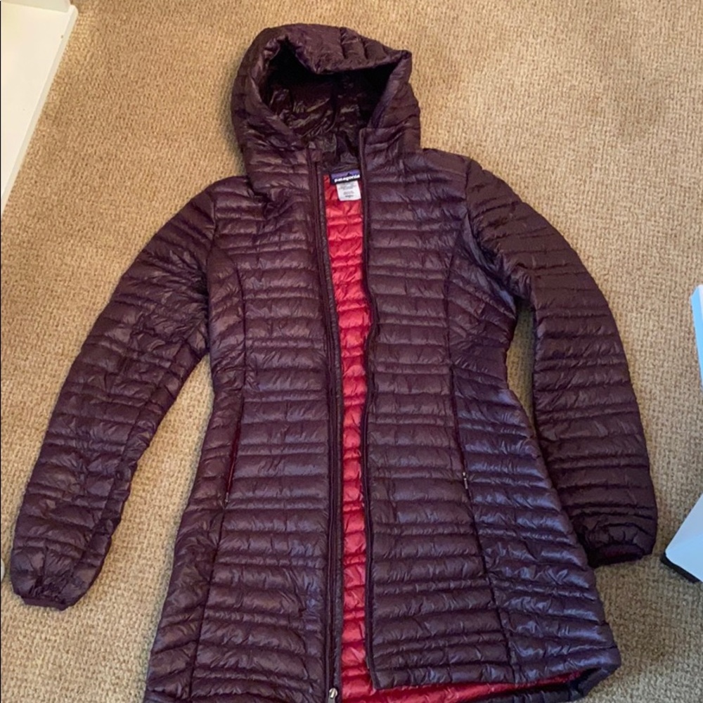 Patagonia lightweight puffer jacket